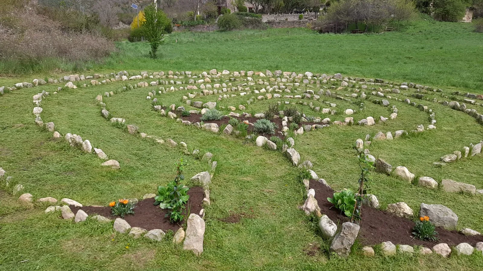 Huerto ecológico junto a Casa Rural Gillué.