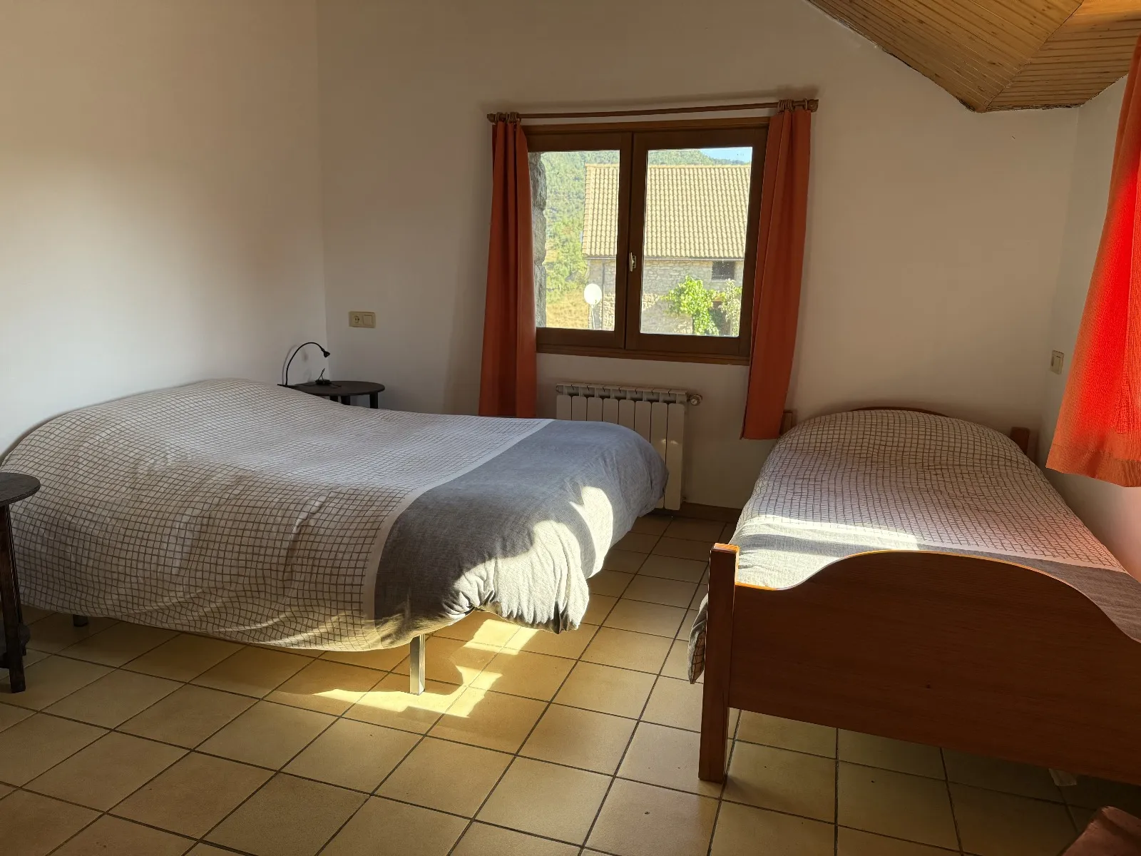 Habitación múltiple para alojarse en el Pirineo aragonés