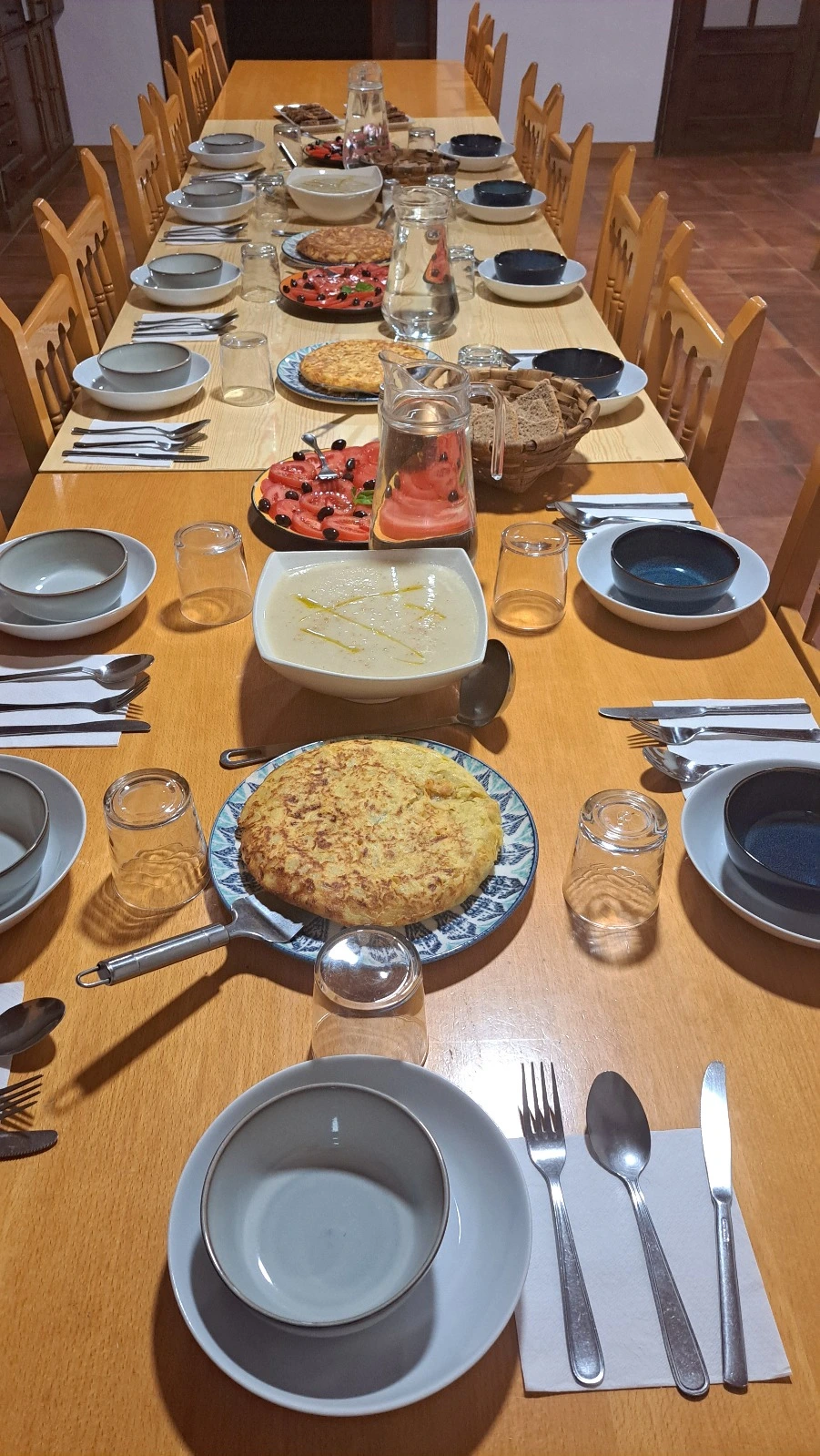 Comida preparada para grupos en Casa Rural Gillué.